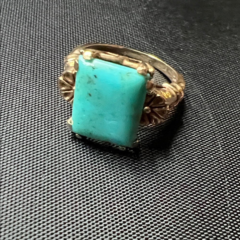 Vintage 7ct Turquoise 10k Gold Women's Ring size 6.5